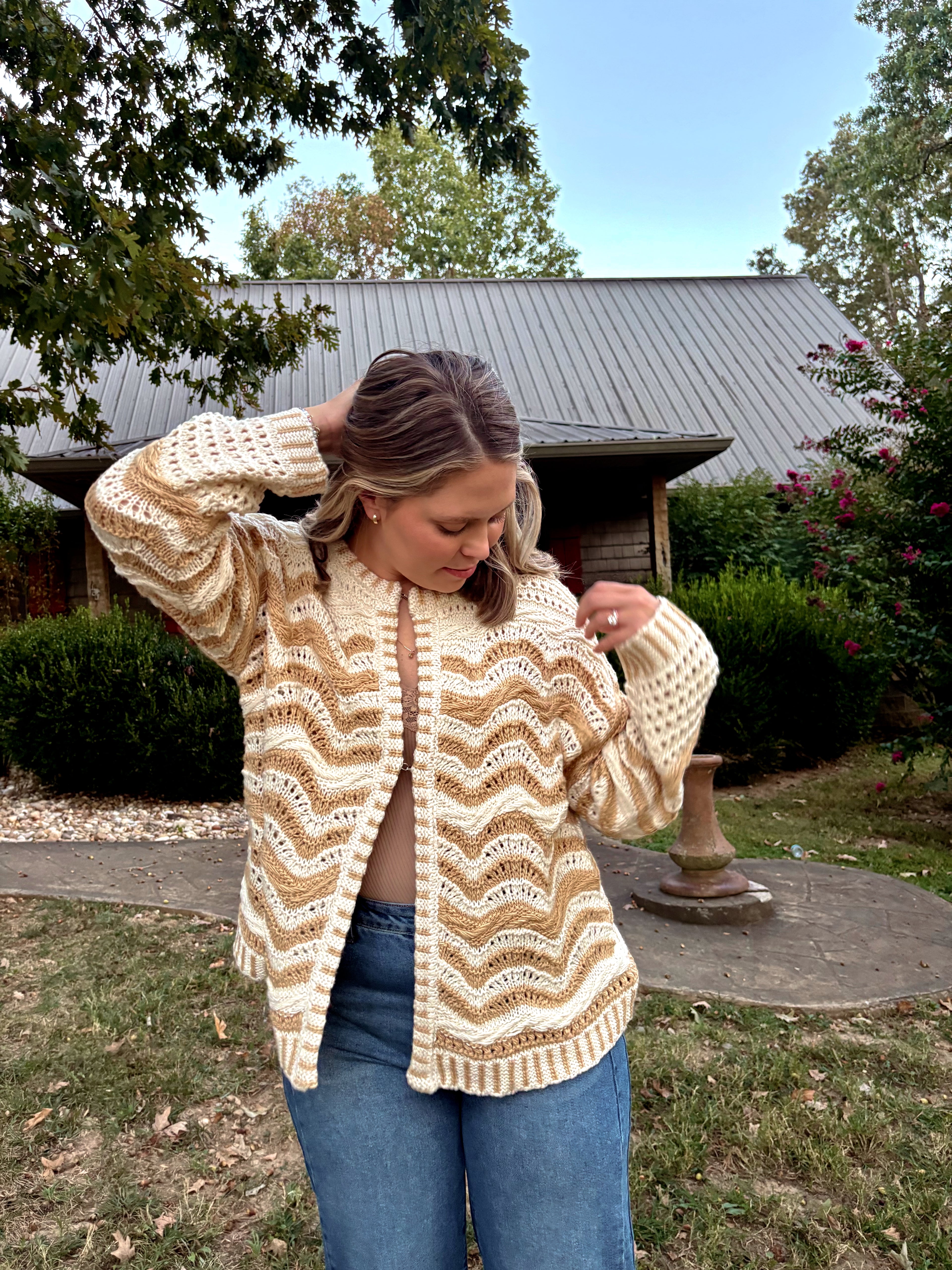 Wavy Patterned Cardigan