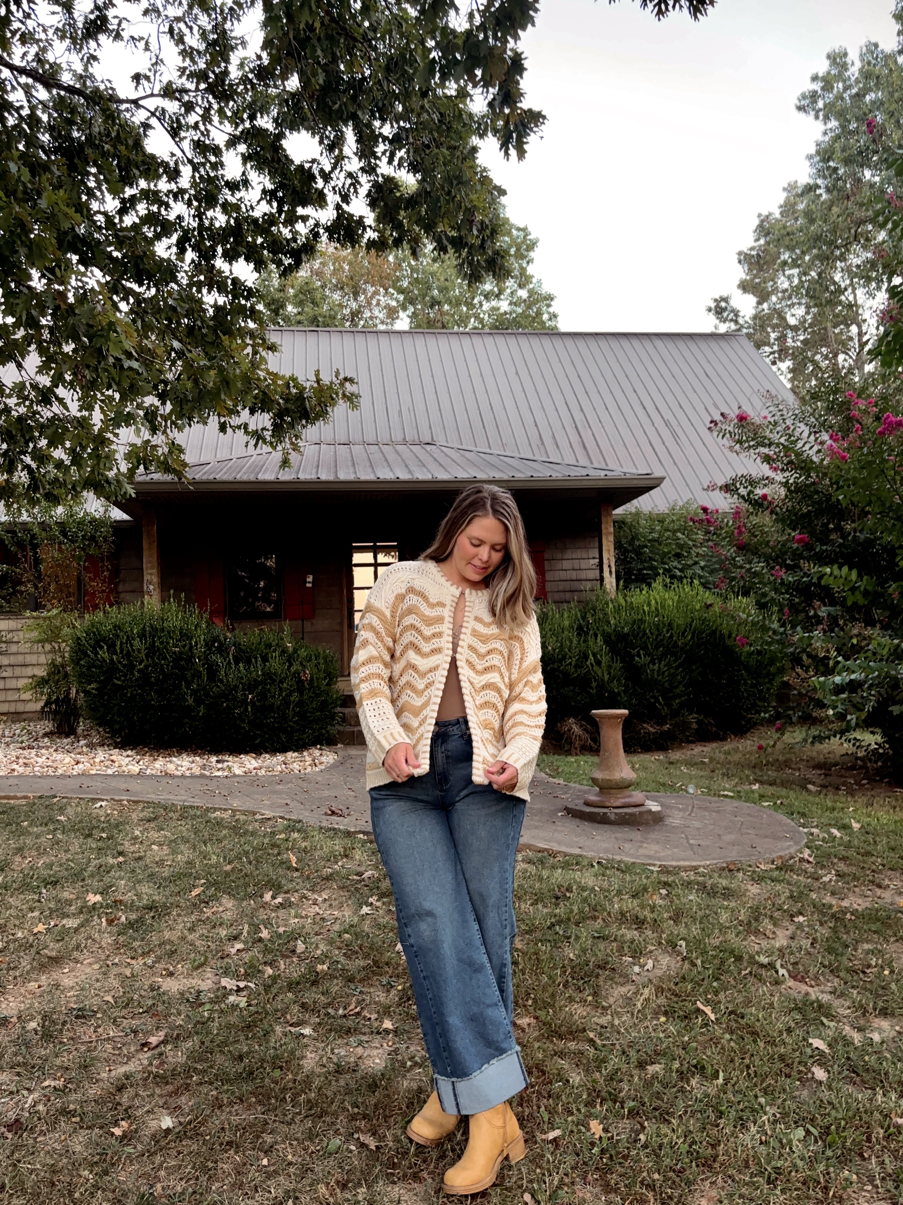 Wavy Patterned Cardigan