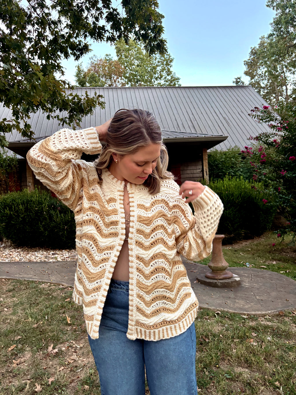 Wavy Patterned Cardigan