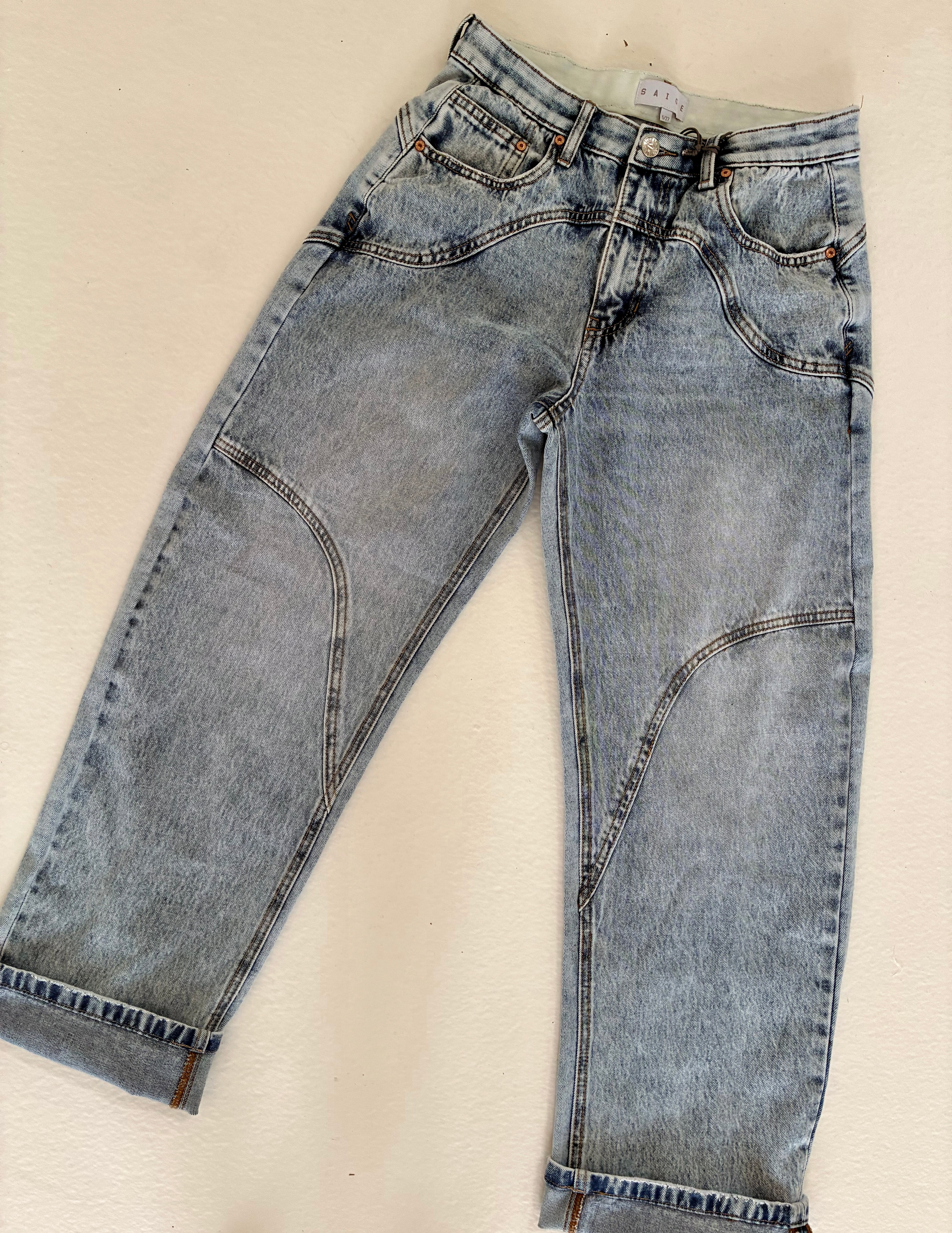 Everyday Barrel Jeans